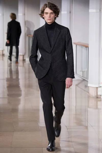 Look 44